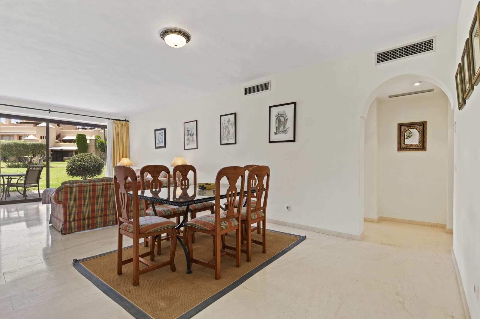 2 makuuhuone Huoneisto myytävänä paikassa Estepona mukana uima-altaan - 415 000 € (Ref: 9114507)