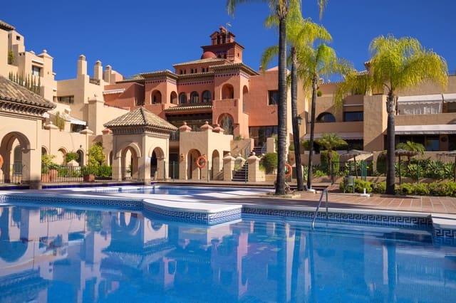 2 makuuhuone Huoneisto myytävänä paikassa Estepona mukana uima-altaan - 415 000 € (Ref: 9114507)