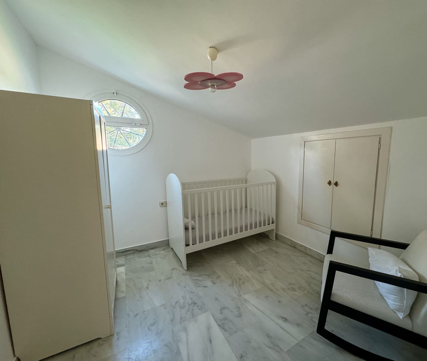 5 soveværelse Villa til salg i Sotogrande med swimmingpool garage - € 1.195.000 (Ref: 9125722)