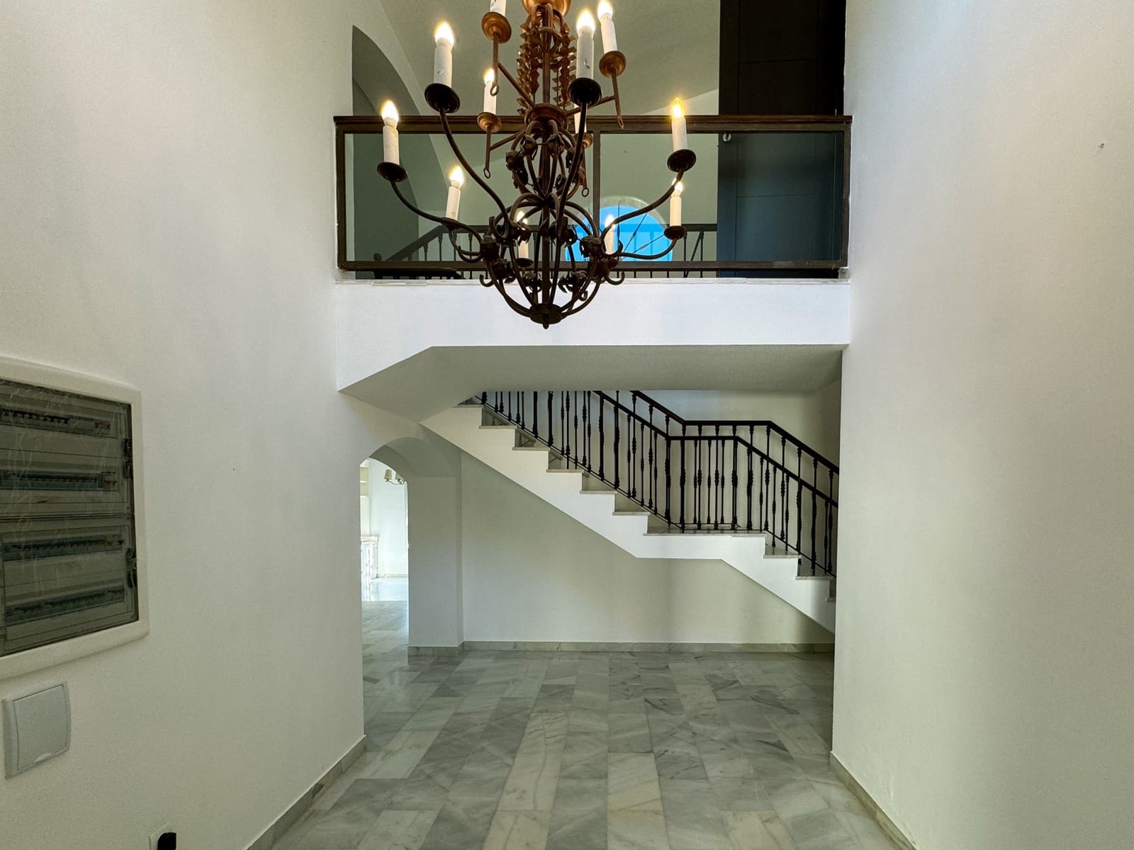 5 soveværelse Villa til salg i Sotogrande med swimmingpool garage - € 1.195.000 (Ref: 9125722)