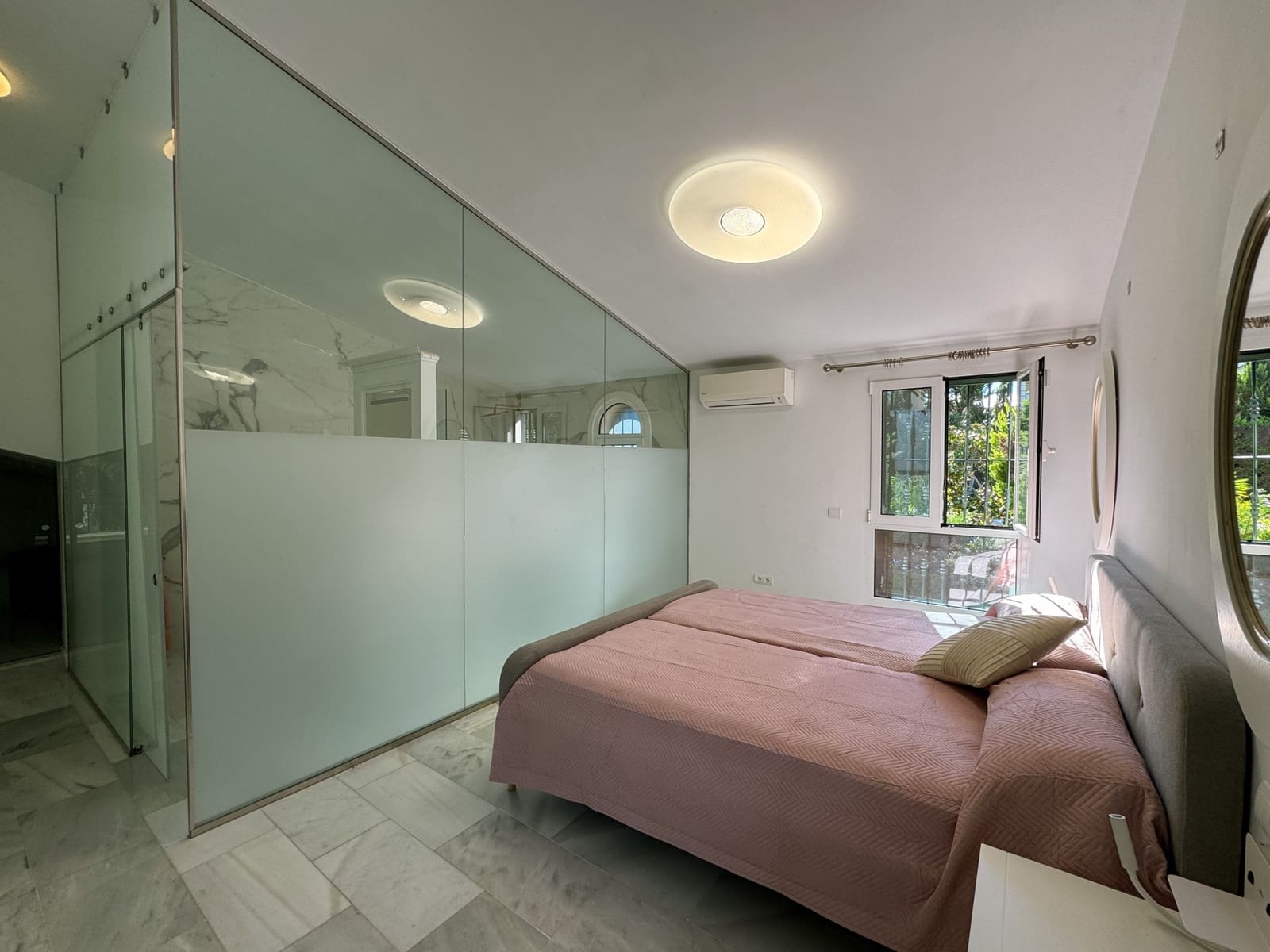 5 soveværelse Villa til salg i Sotogrande med swimmingpool garage - € 1.195.000 (Ref: 9125722)