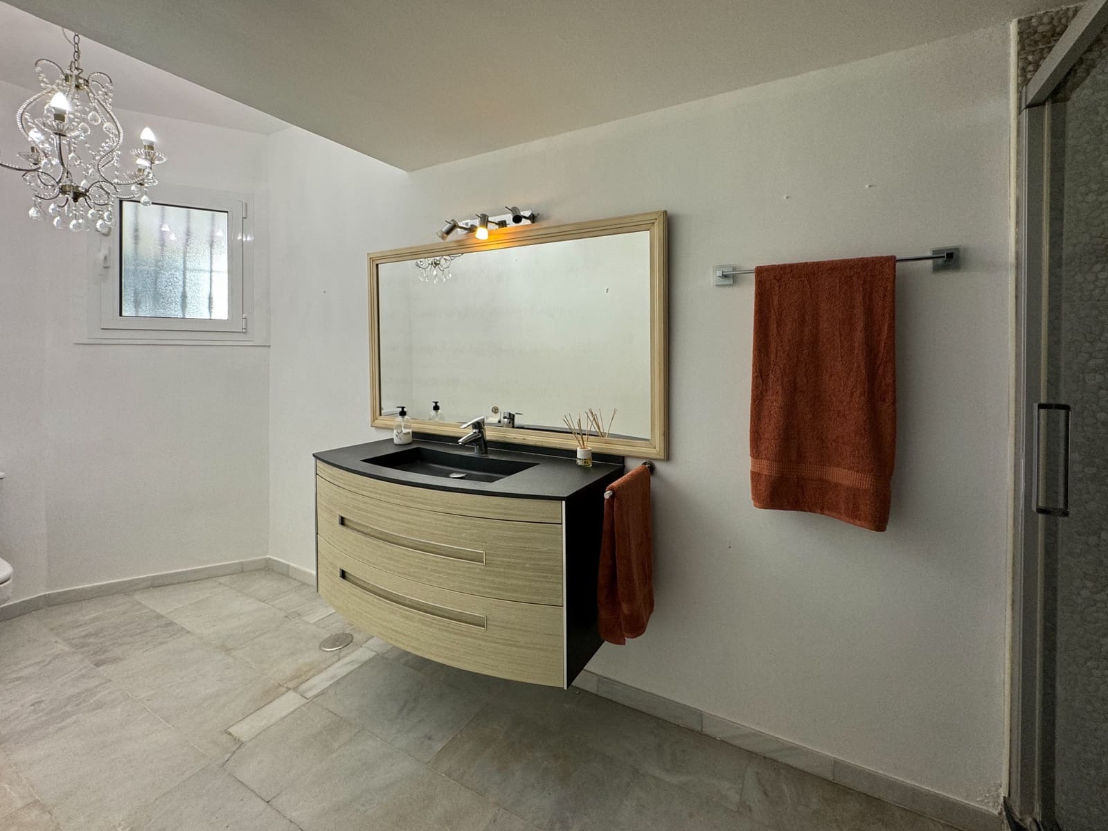 5 soveværelse Villa til salg i Sotogrande med swimmingpool garage - € 1.195.000 (Ref: 9125722)