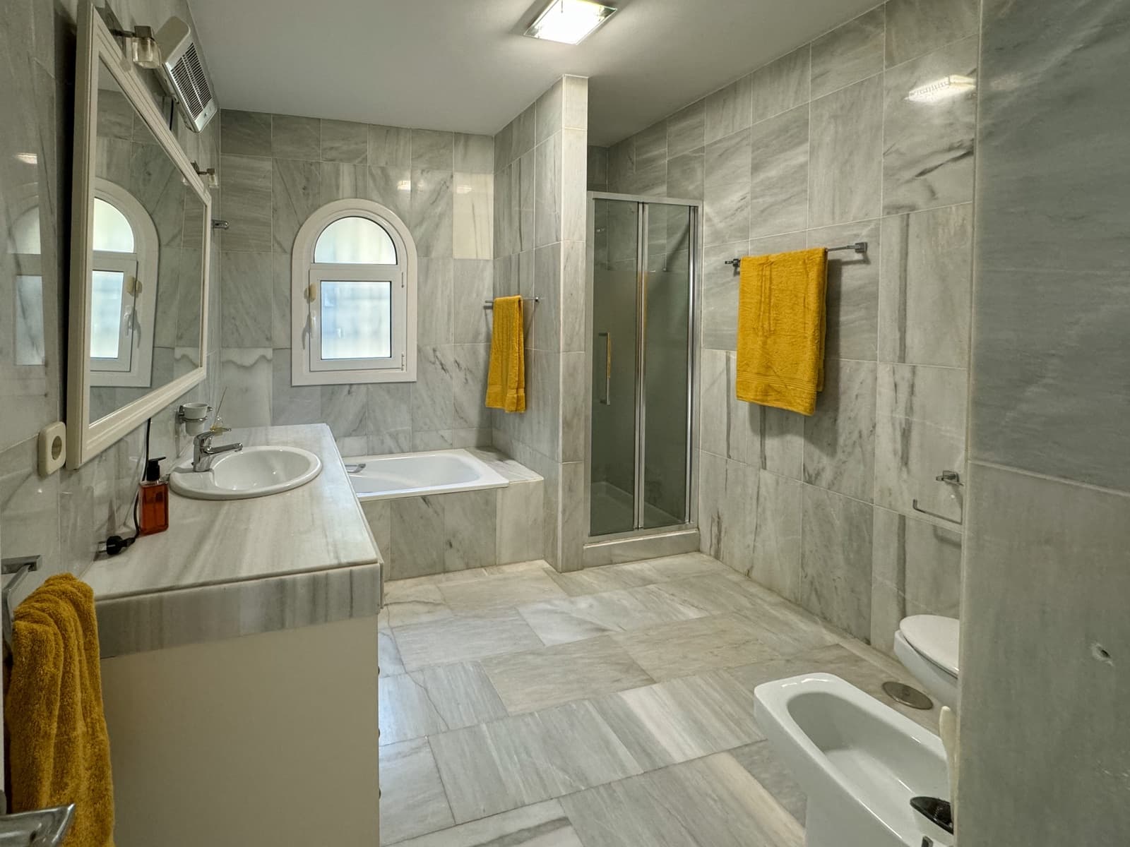 5 soveværelse Villa til salg i Sotogrande med swimmingpool garage - € 1.195.000 (Ref: 9125722)