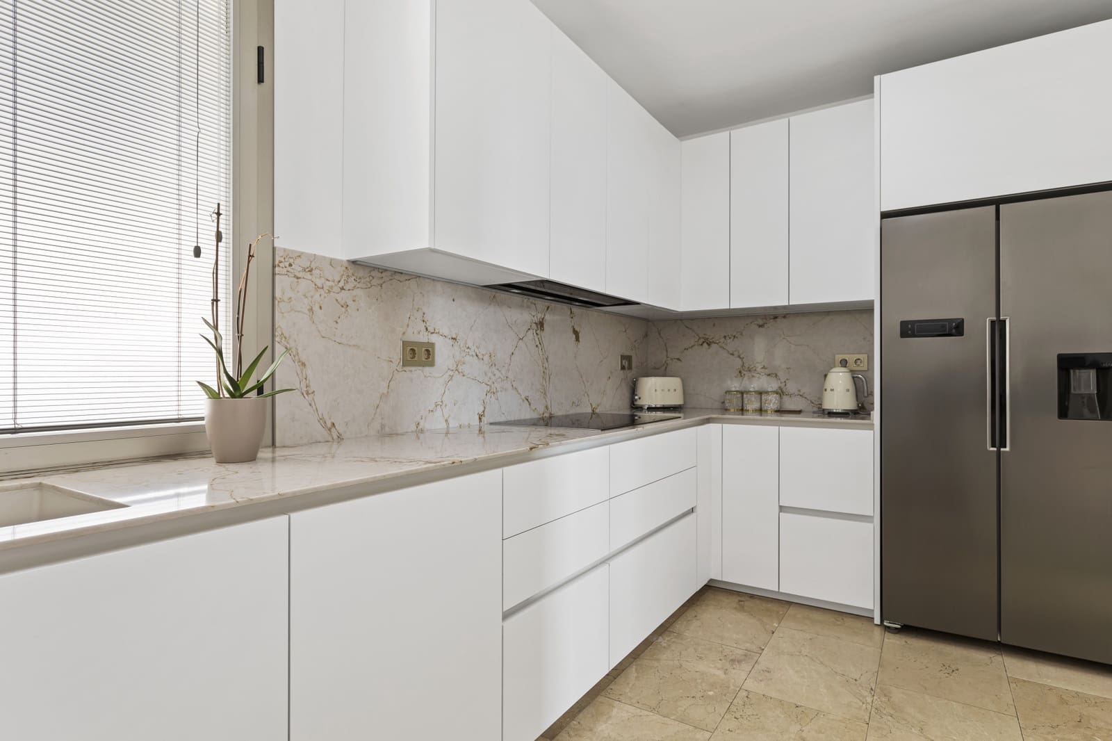 3 sypialnia Dom na sprzedaż w Benahavis z basenem garażem - 895 000 € (Ref: 9194196)