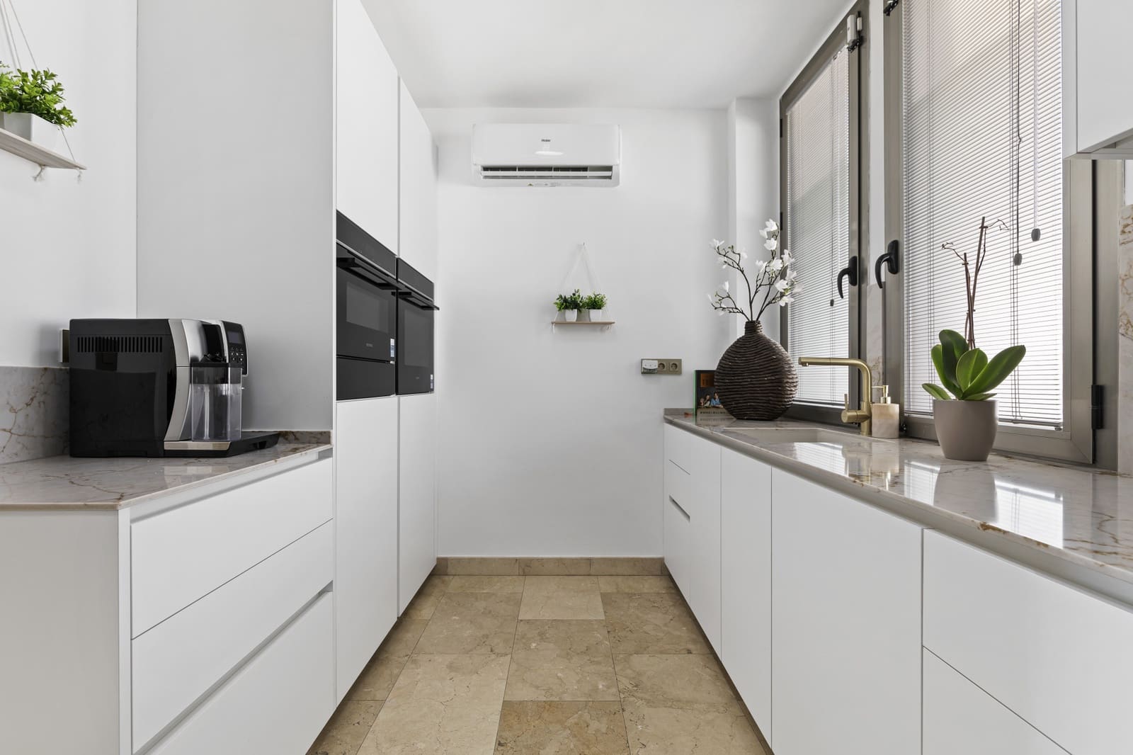 3 sypialnia Dom na sprzedaż w Benahavis z basenem garażem - 895 000 € (Ref: 9194196)