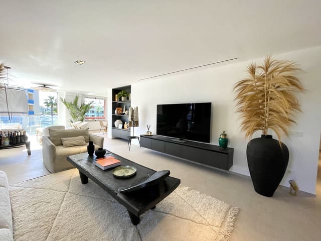 3 soveværelse Lejlighed til salg i Sotogrande, San Roque med swimmingpool garage - € 1.200.000 (Ref: 9215620)