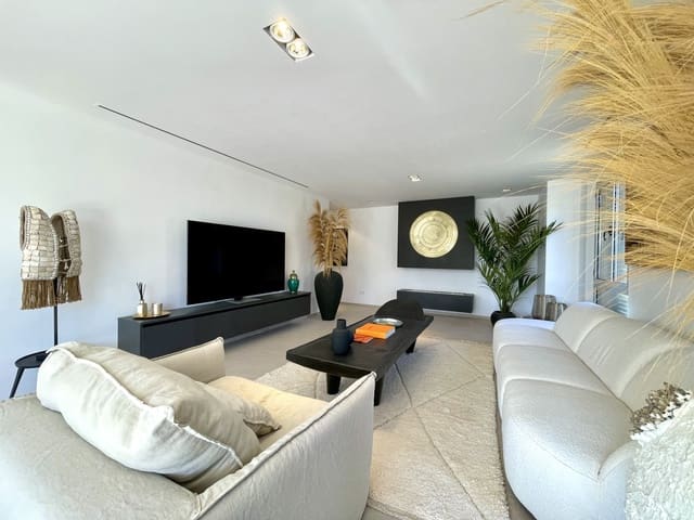 3 soveværelse Lejlighed til salg i Sotogrande, San Roque med swimmingpool garage - € 1.200.000 (Ref: 9215620)