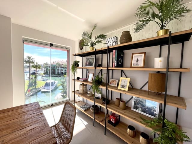 3 soveværelse Lejlighed til salg i Sotogrande, San Roque med swimmingpool garage - € 1.200.000 (Ref: 9215620)
