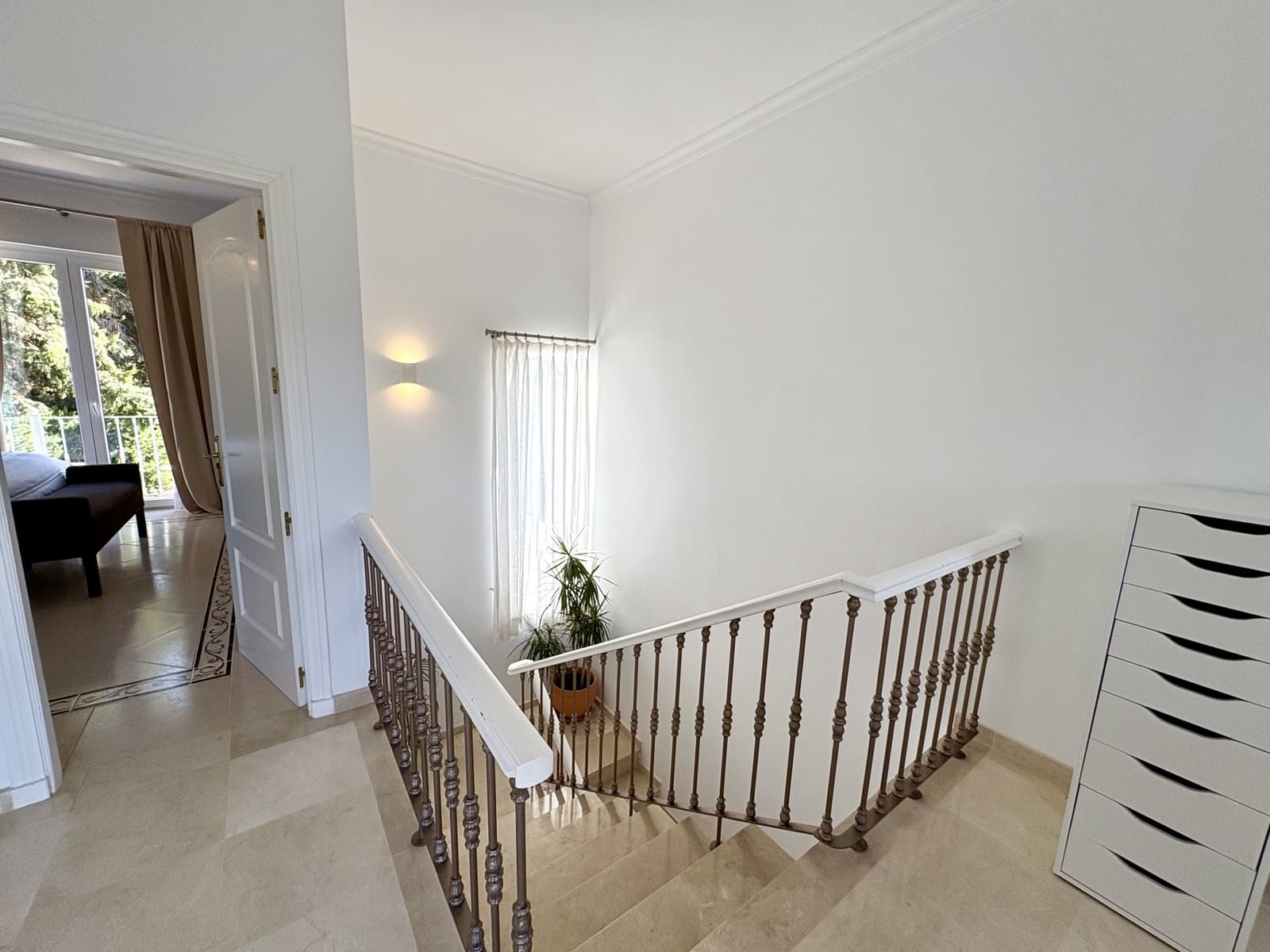 5 bedroom Villa for sale in Sotogrande with pool garage - € 1,795,000 (Ref: 9220365)