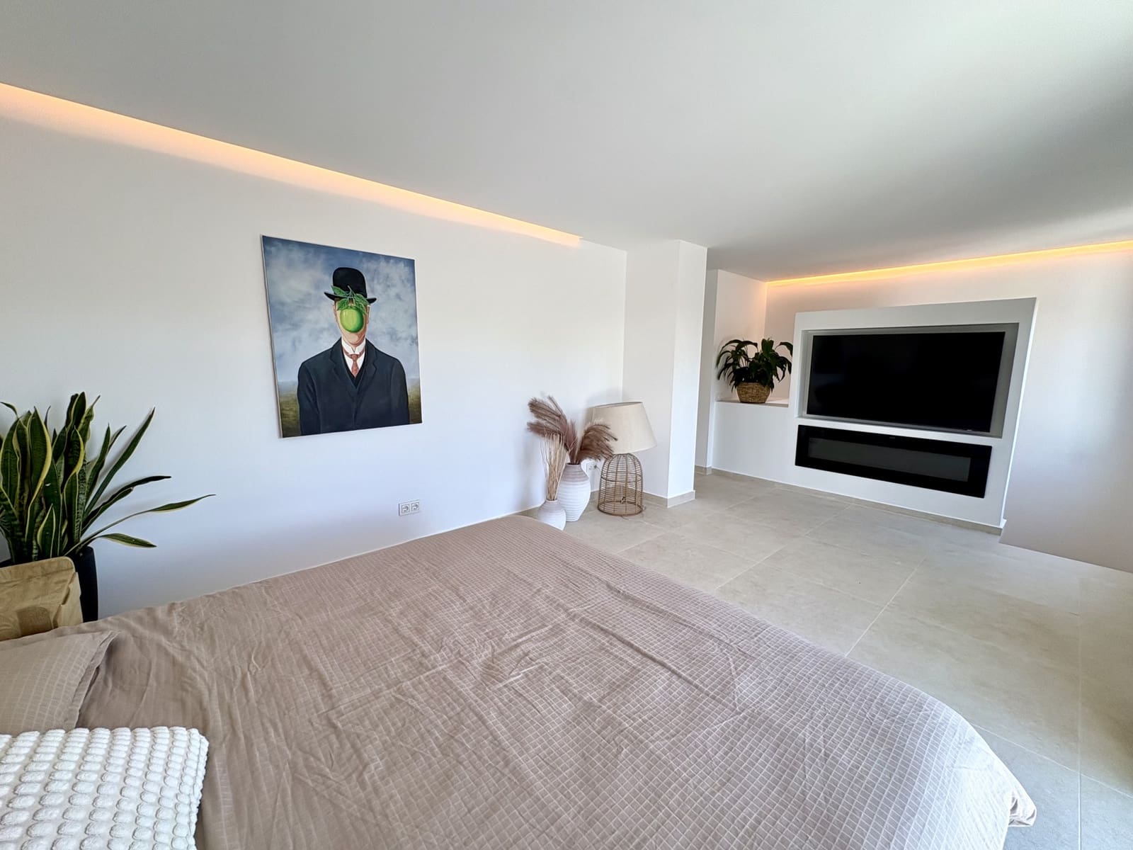 5 bedroom Villa for sale in Sotogrande with pool garage - € 1,795,000 (Ref: 9220365)