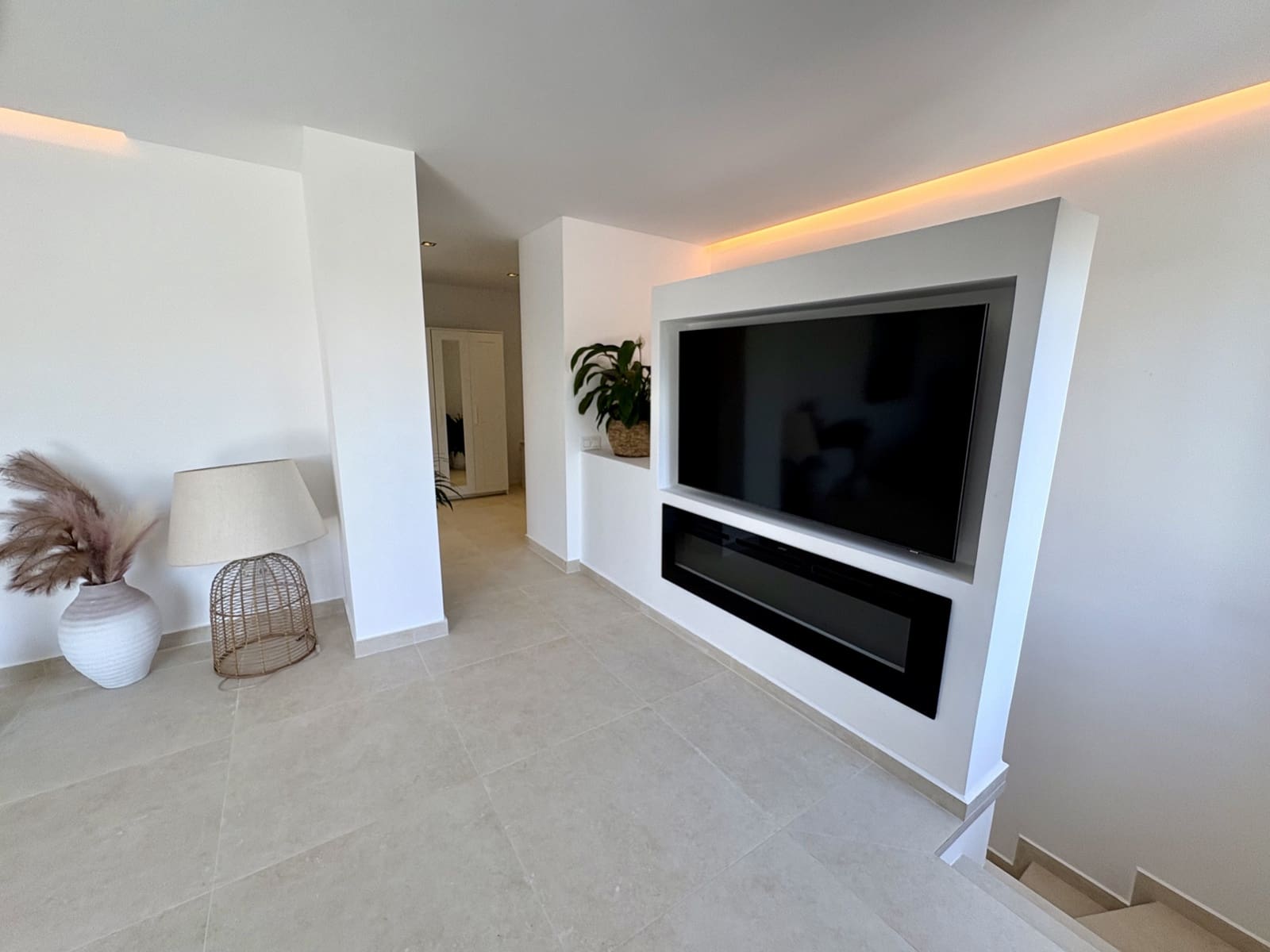 5 bedroom Villa for sale in Sotogrande with pool garage - € 1,795,000 (Ref: 9220365)