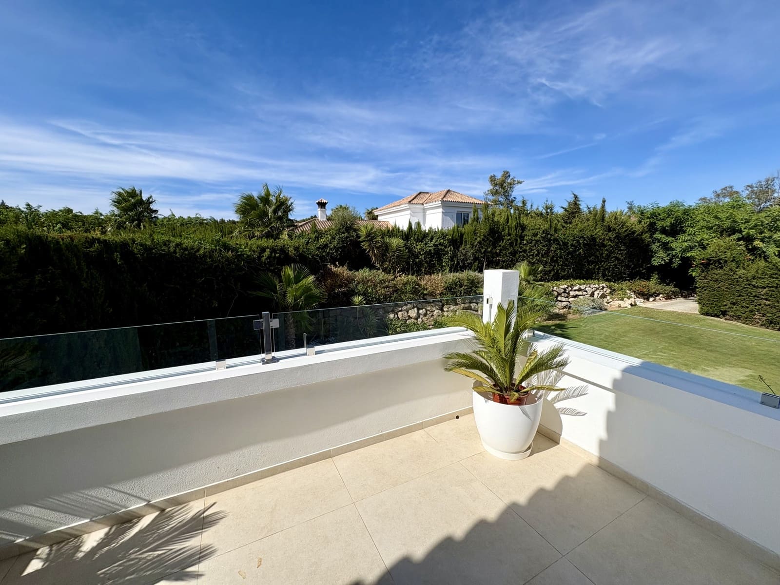 5 bedroom Villa for sale in Sotogrande with pool garage - € 1,795,000 (Ref: 9220365)
