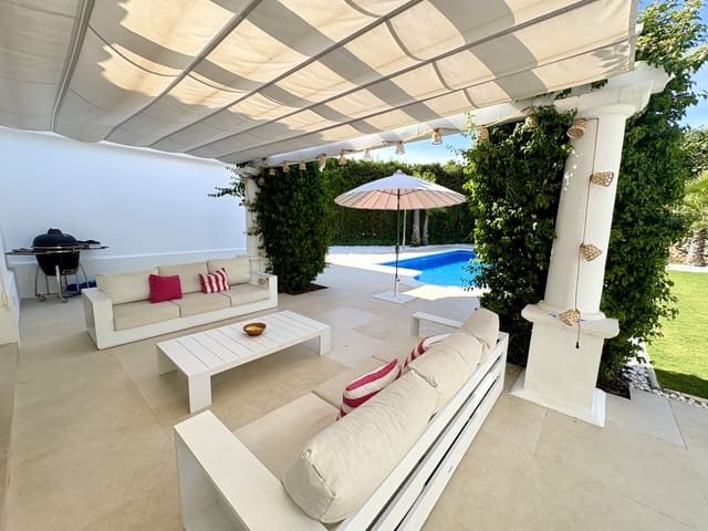 5 bedroom Villa for sale in Sotogrande, San Roque with pool garage - € 1,795,000 (Ref: 9220365)