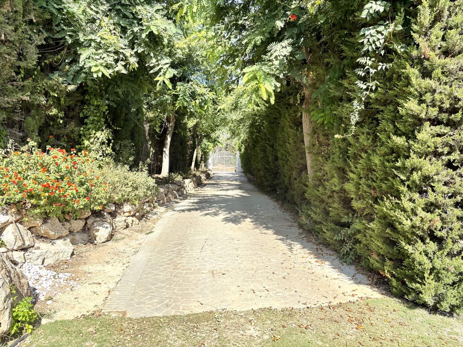 5 bedroom Villa for sale in Sotogrande with pool garage - € 1,795,000 (Ref: 9220365)