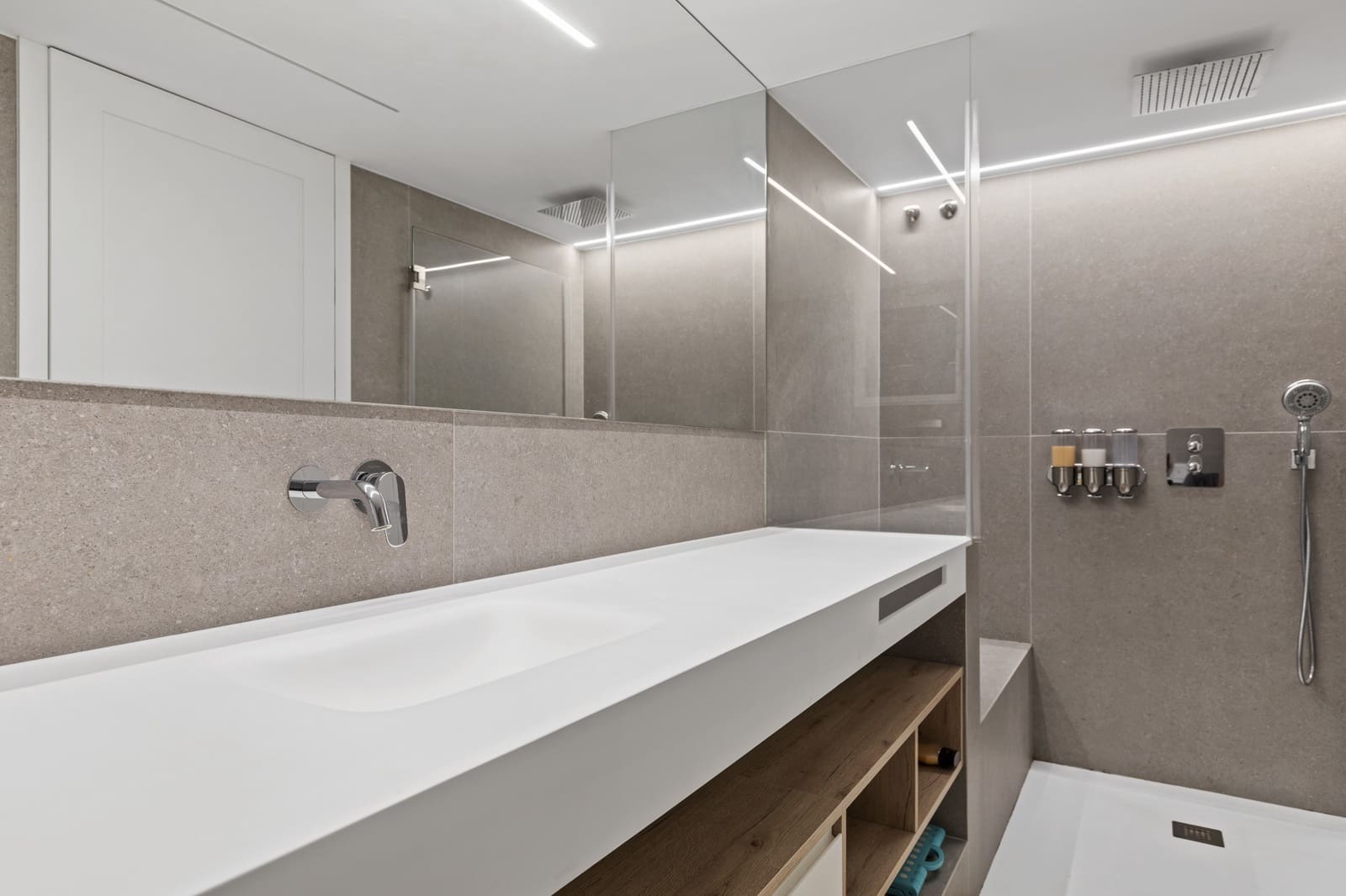 5 slaapkamer Villa te koop in Guadalmina met zwembad - € 1.950.000 (Ref: 9285687)