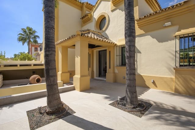 5 slaapkamer Villa te koop in Guadalmina Alta, Marbella met zwembad - € 1.950.000 (Ref: 9285687)