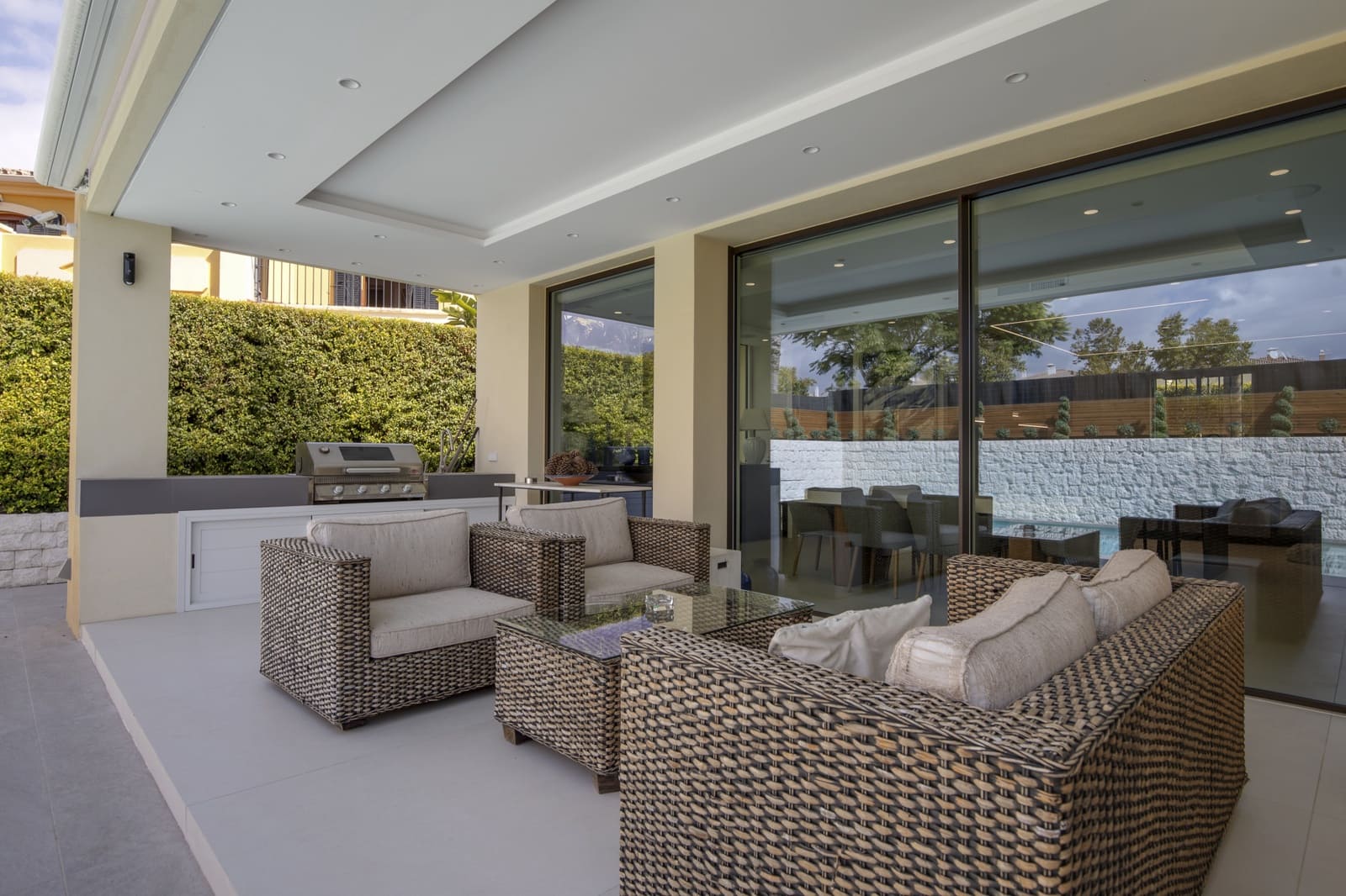 5 slaapkamer Villa te koop in Guadalmina met zwembad - € 1.950.000 (Ref: 9285687)