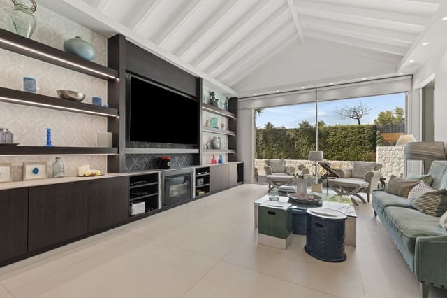 5 slaapkamer Villa te koop in Guadalmina Alta, Marbella met zwembad - € 1.950.000 (Ref: 9285687)