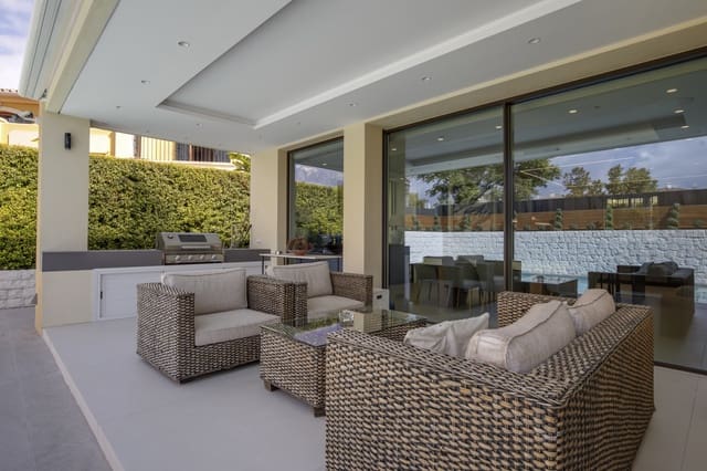 5 slaapkamer Villa te koop in Guadalmina Alta, Marbella met zwembad - € 1.950.000 (Ref: 9285687)