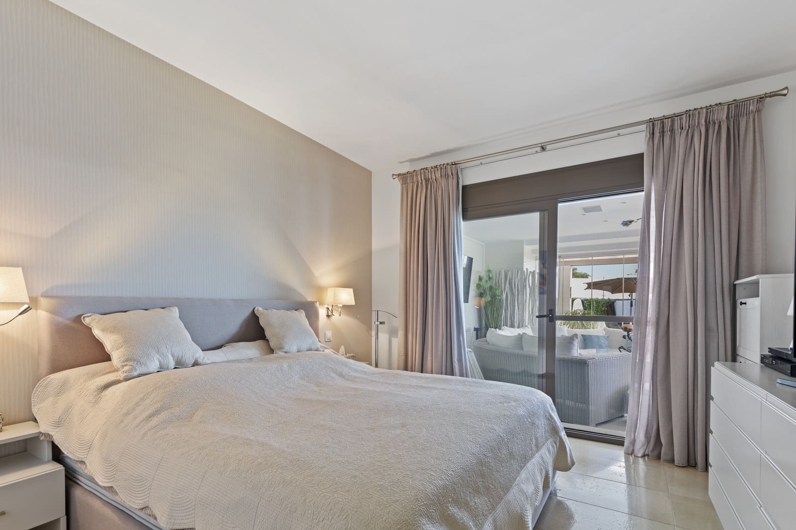 2 slaapkamer Appartement te koop in Casares met zwembad garage - € 645.000 (Ref: 9303824)