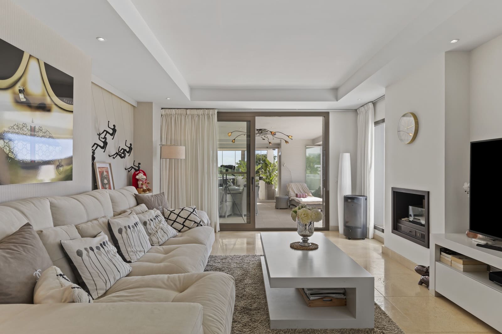 2 slaapkamer Appartement te koop in Casares met zwembad garage - € 645.000 (Ref: 9303824)