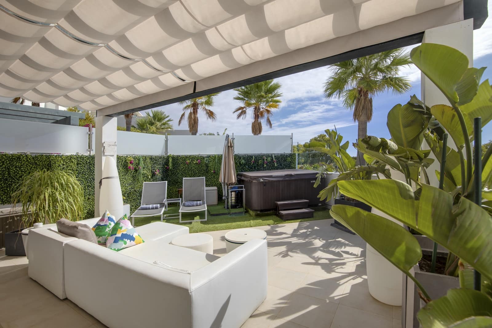 2 slaapkamer Appartement te koop in Casares met zwembad garage - € 645.000 (Ref: 9303824)