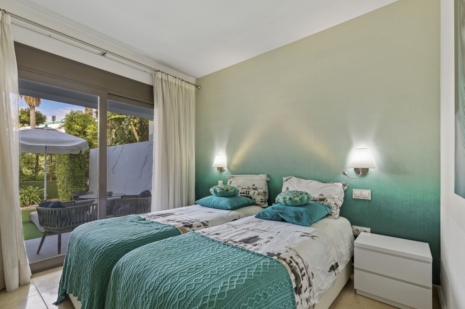 2 slaapkamer Appartement te koop in Casares met zwembad garage - € 645.000 (Ref: 9303824)