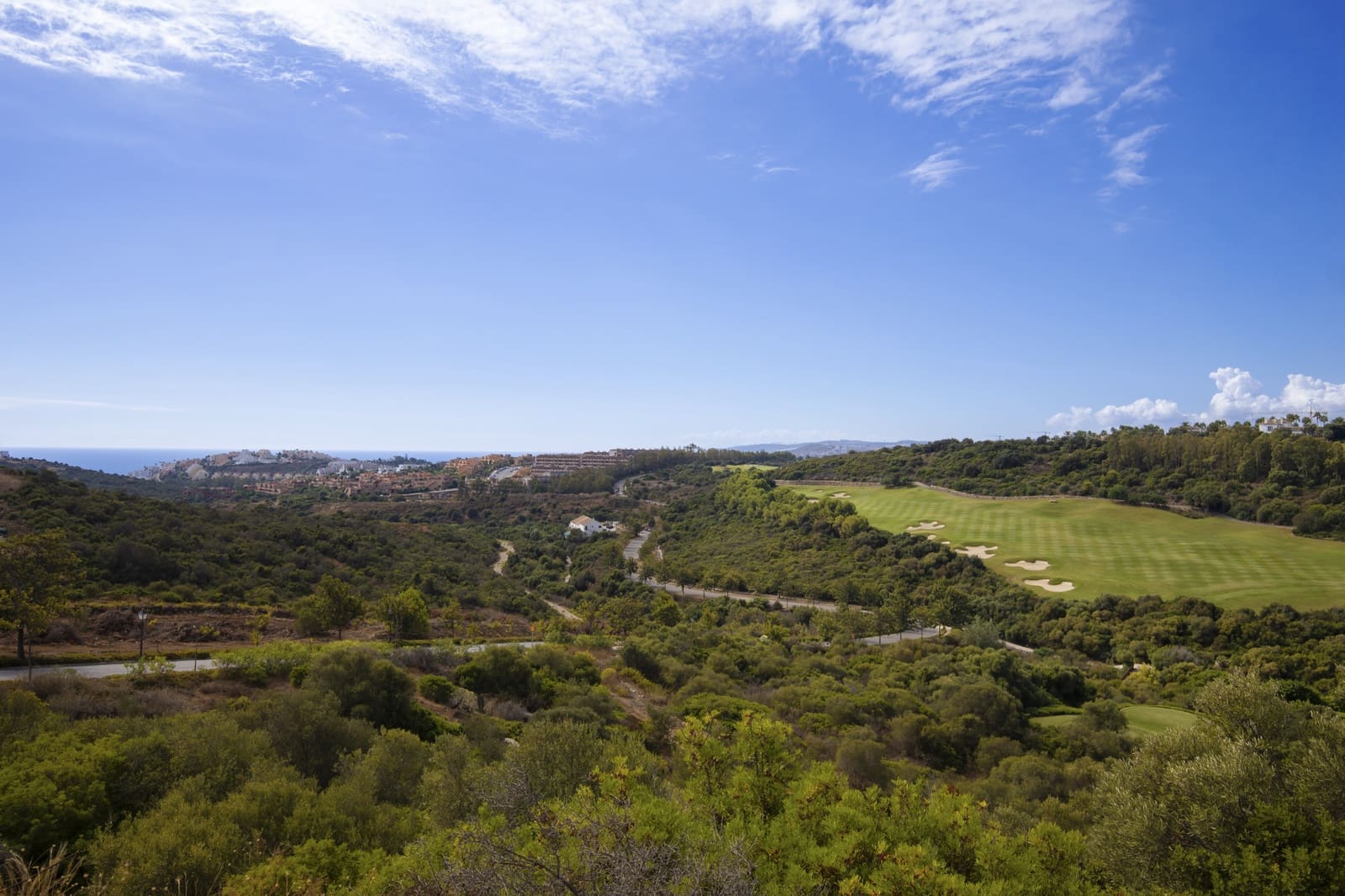 2 slaapkamer Appartement te koop in Casares met zwembad garage - € 645.000 (Ref: 9303824)