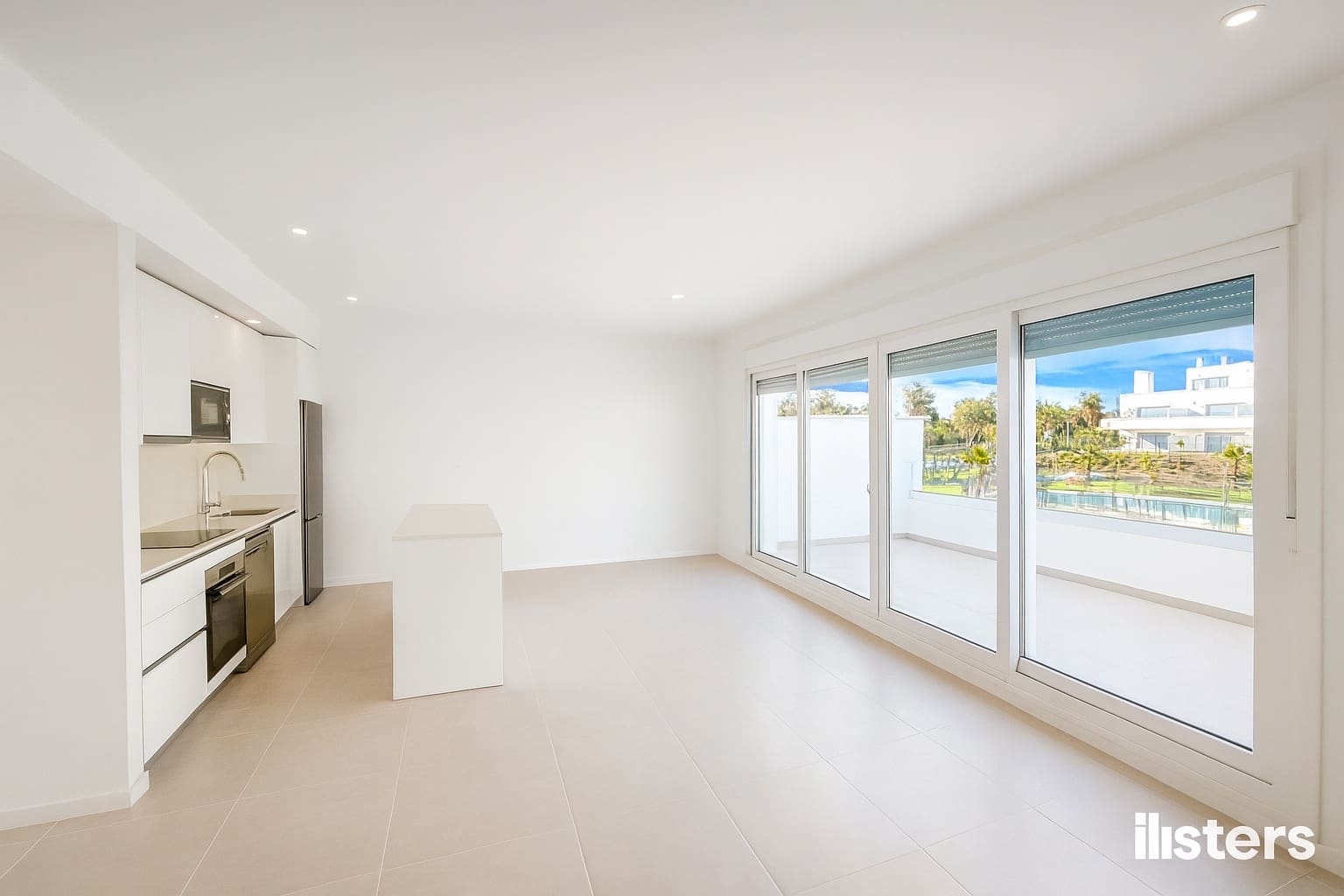 2 chambre Appartement à vendre à Estepona avec piscine garage - 425 000 € (Ref: 9440143)