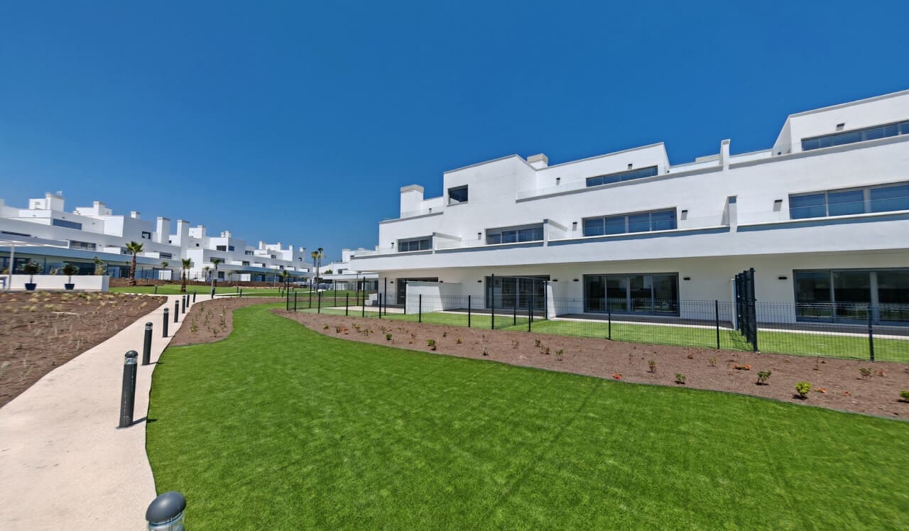 2 chambre Appartement à vendre à Estepona avec piscine garage - 425 000 € (Ref: 9440143)