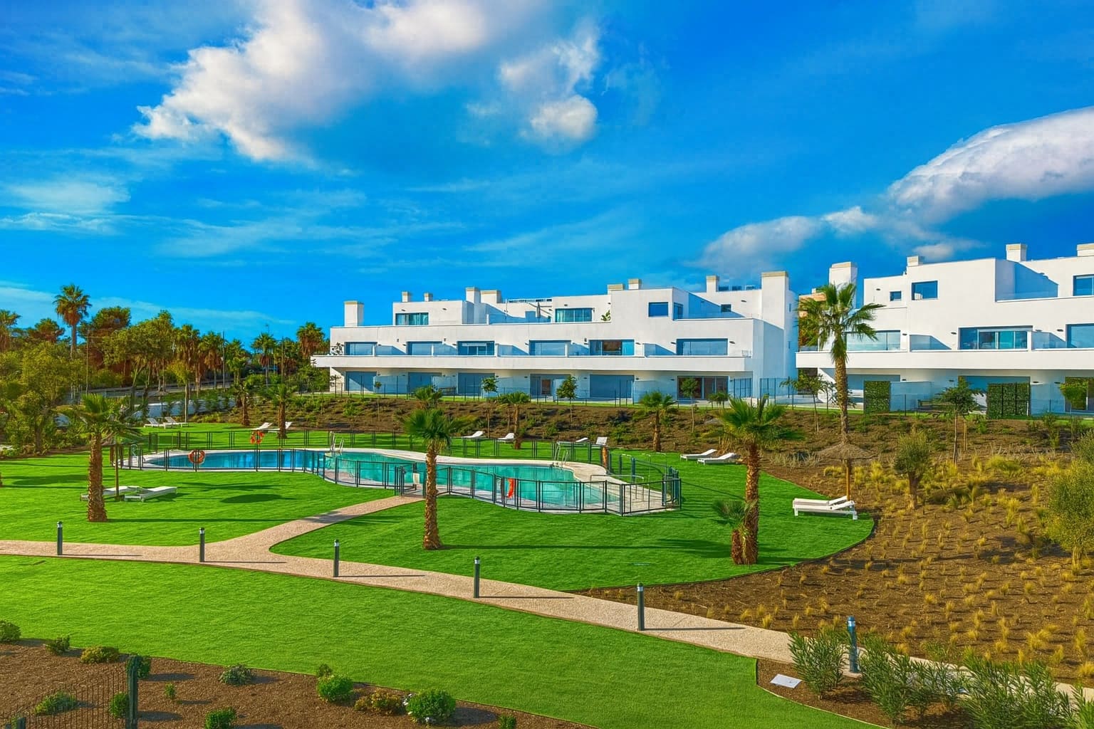 2 chambre Appartement à vendre à Estepona avec piscine garage - 425 000 € (Ref: 9440143)
