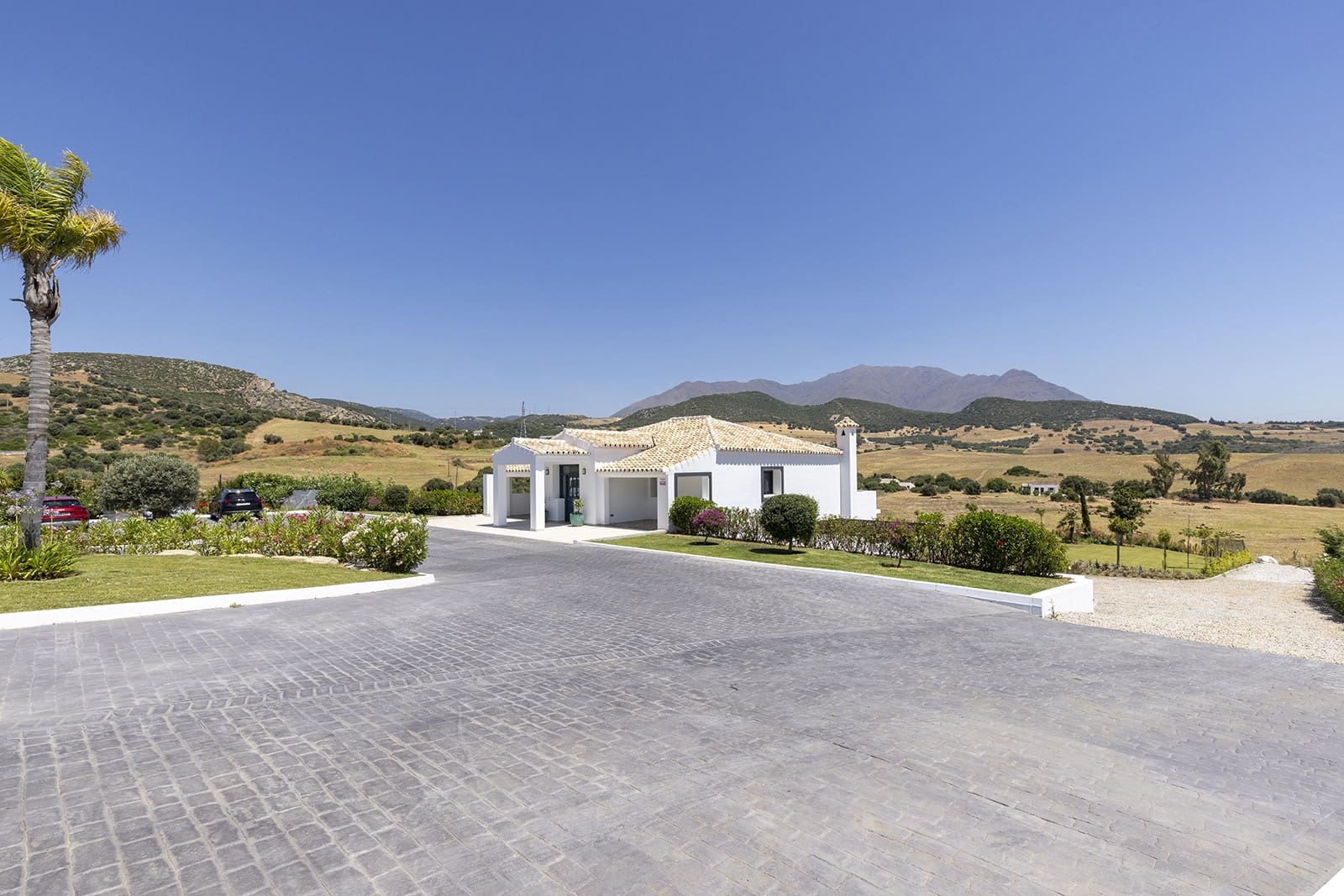 4 bedroom Villa for sale in Casares with pool - € 2,250,000 (Ref: 9504570)