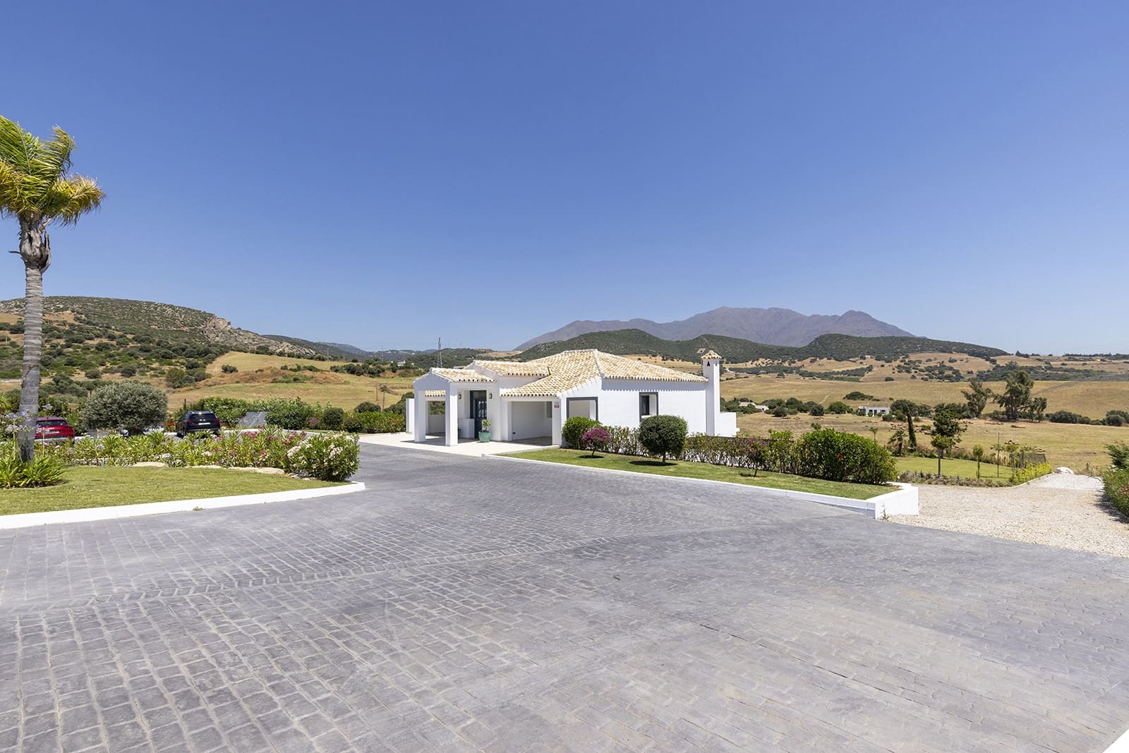 4 quarto Moradia para venda em Casares com piscina - 1 999 000 € (Ref: 9504570)