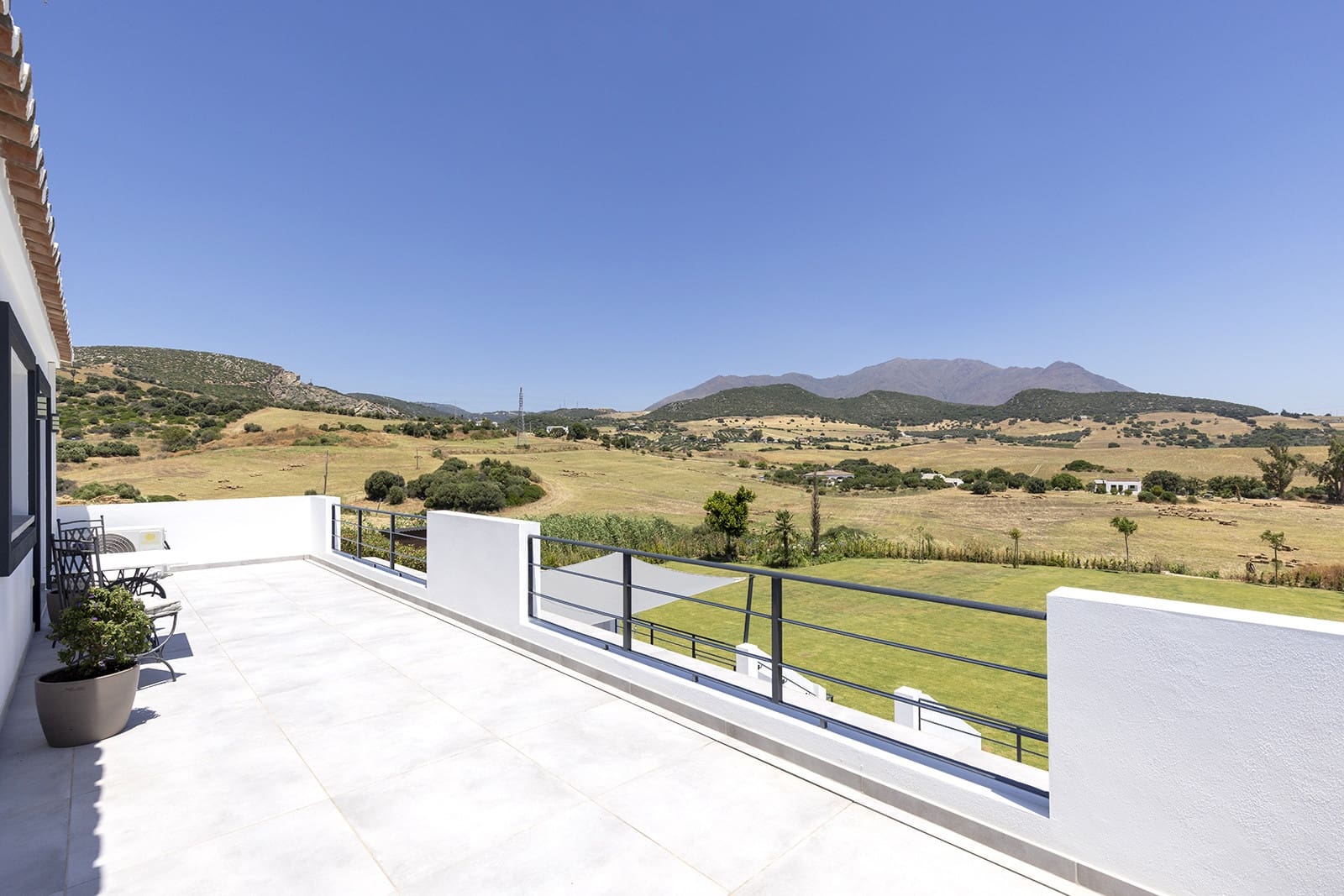 4 quarto Moradia para venda em Casares com piscina - 1 999 000 € (Ref: 9504570)