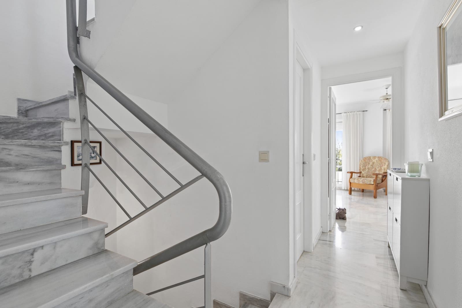 Casa de 3 habitaciones en Estepona en venta con piscina - 695.000 € (Ref: 9524554)