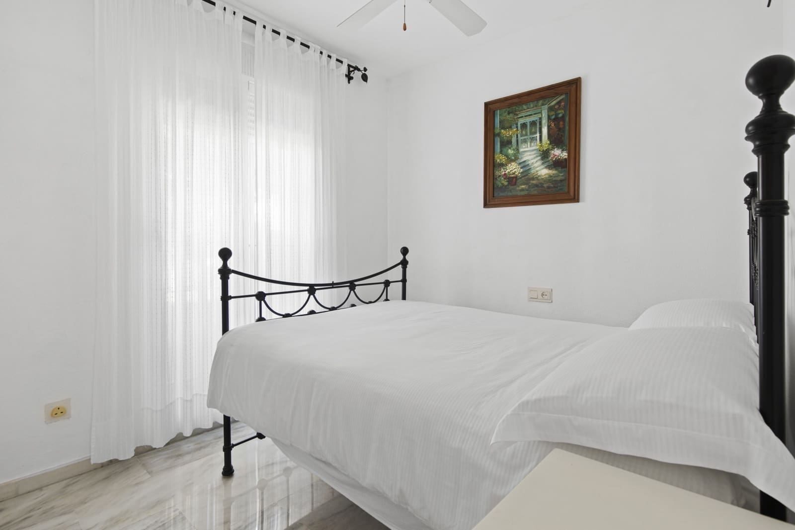3 soveværelse Byhus til salg i Estepona med swimmingpool - € 665.000 (Ref: 9524554)