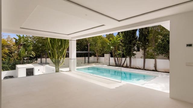 6 soverom Villa til salgs i Guadalmina Alta, Marbella med svømmebasseng - € 3 250 000 (Ref: 9543912)