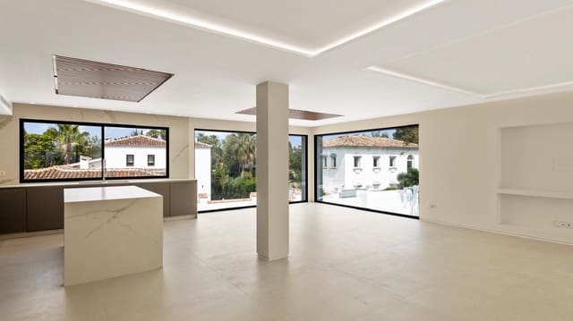 6 soverom Villa til salgs i Guadalmina Alta, Marbella med svømmebasseng - € 3 250 000 (Ref: 9543912)