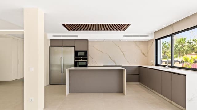 6 soverom Villa til salgs i Guadalmina Alta, Marbella med svømmebasseng - € 3 250 000 (Ref: 9543912)