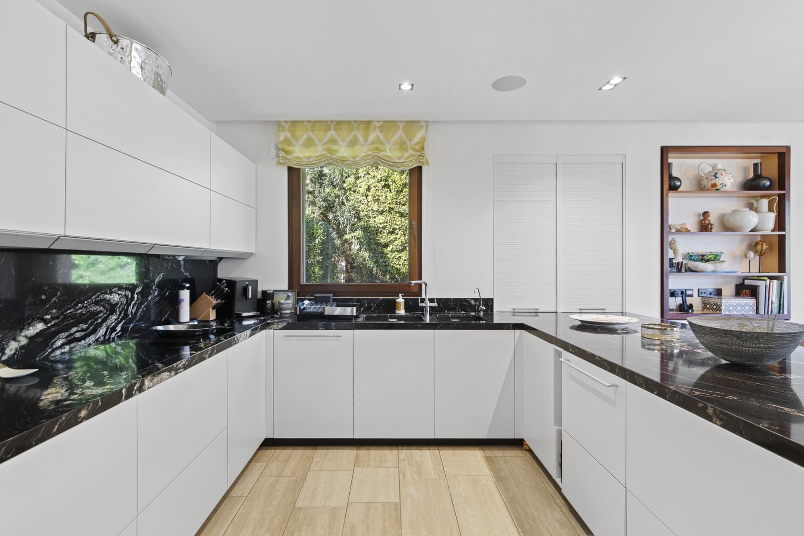 7 bedroom Villa for sale in Guadalmina with pool - € 2,500,000 (Ref: 9608331)