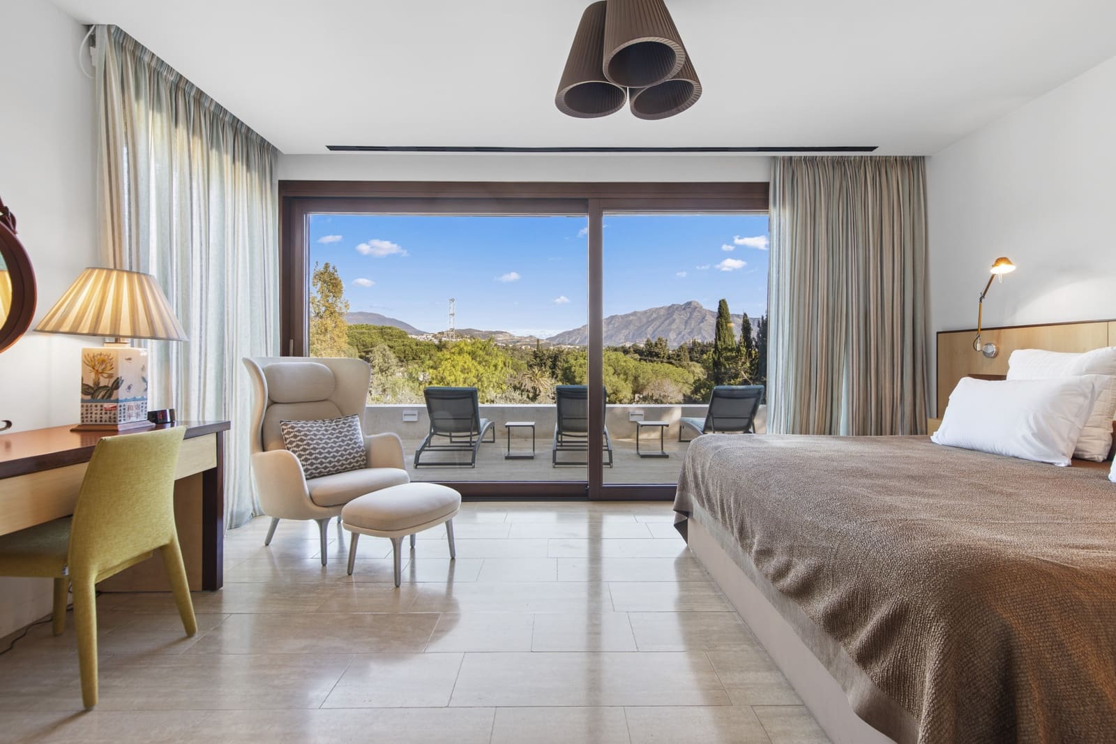 7 bedroom Villa for sale in Guadalmina with pool - € 2,500,000 (Ref: 9608331)