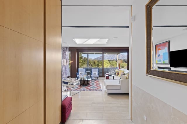 Chalet de 7 habitaciones en Guadalmina Alta, Marbella en venta con piscina - 2.500.000 € (Ref: 9608331)