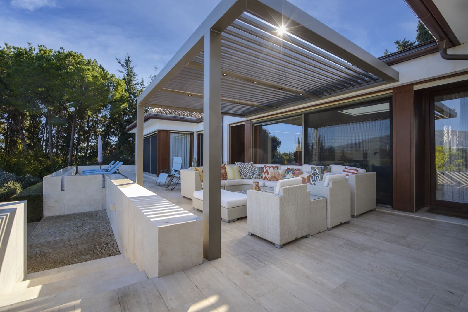 7 bedroom Villa for sale in Guadalmina with pool - € 2,500,000 (Ref: 9608331)