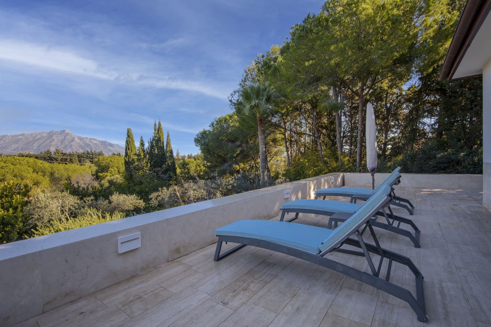 7 bedroom Villa for sale in Guadalmina with pool - € 2,500,000 (Ref: 9608331)