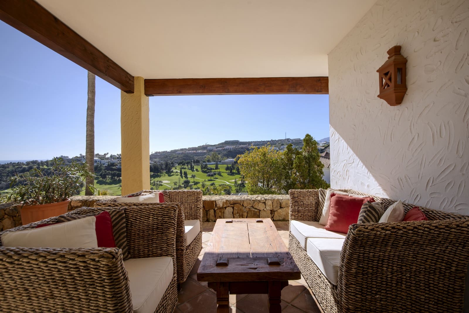 3 sypialnia Willa na sprzedaż w Benahavis z basenem garażem - 1 495 000 € (Ref: 9626047)