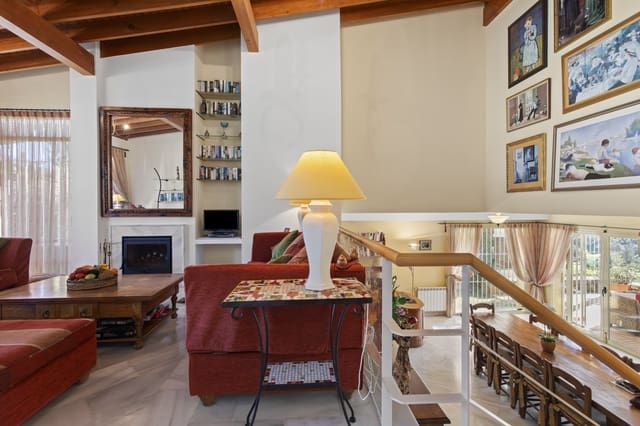 3 makuuhuone Huvila myytävänä paikassa Benahavís mukana uima-altaan 
autotalli - 1 495 000 € (Ref: 9626047)