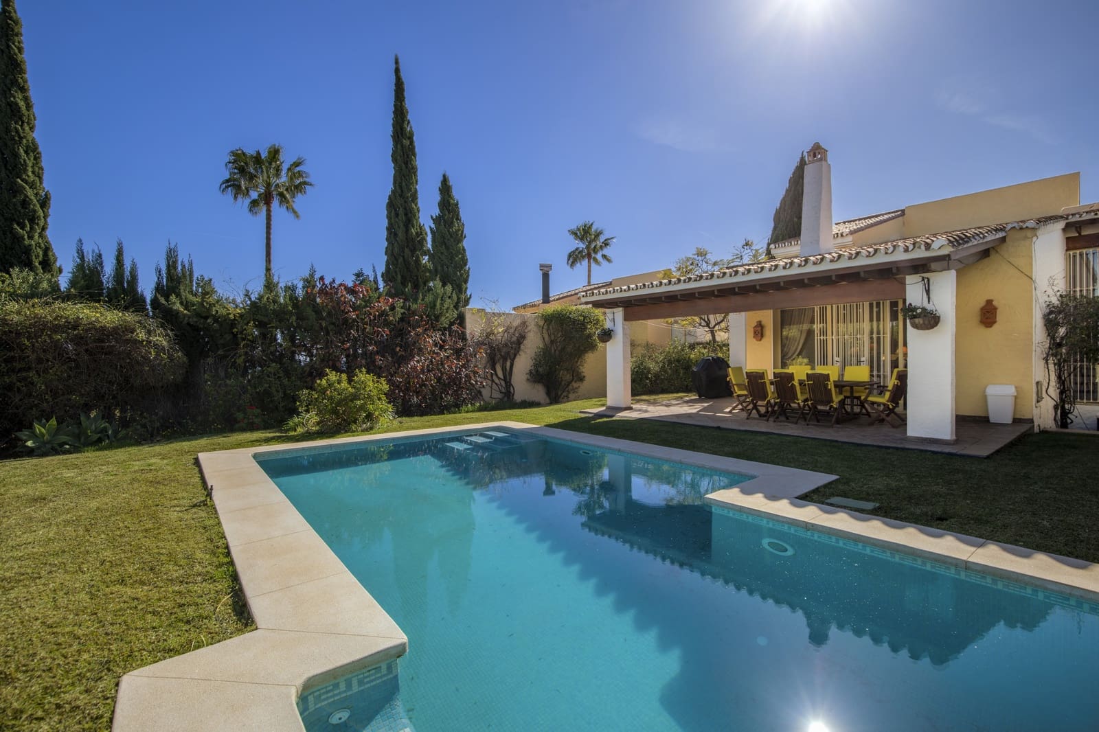 3 slaapkamer Villa te koop in Benahavis met zwembad garage - € 1.295.000 (Ref: 9626047)