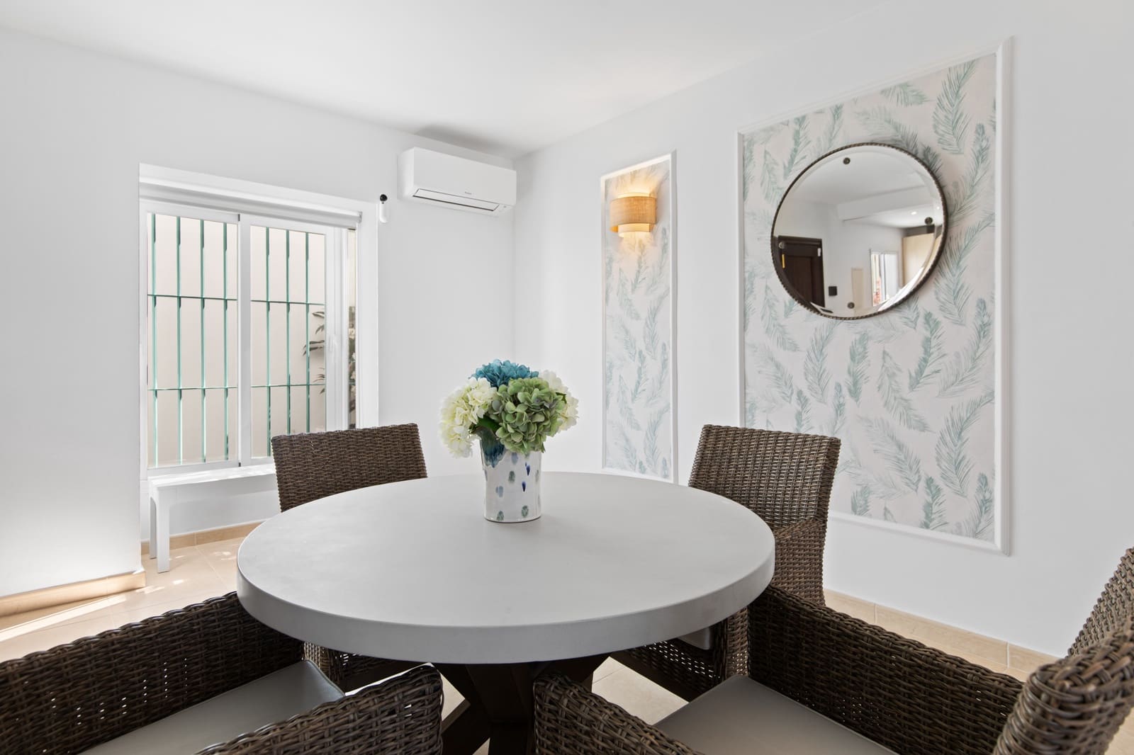 3 makuuhuone Omakotitalo myytävänä paikassa Guadalmina mukana 
autotalli - 799 000 € (Ref: 9645458)