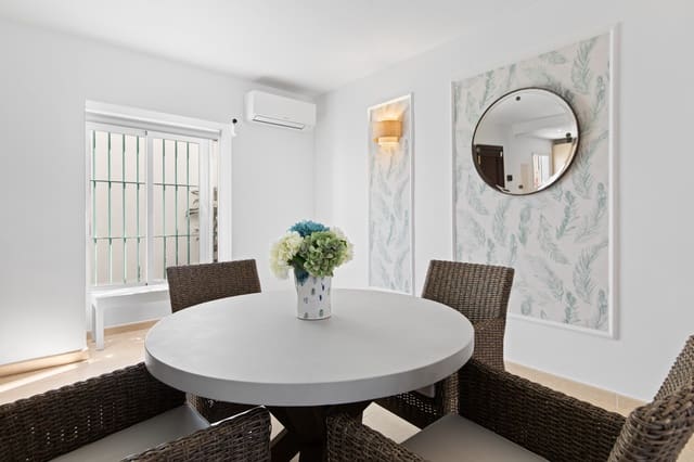 3 makuuhuone Omakotitalo myytävänä paikassa Guadalmina Alta, Marbella mukana 
autotalli - 799 000 € (Ref: 9645458)