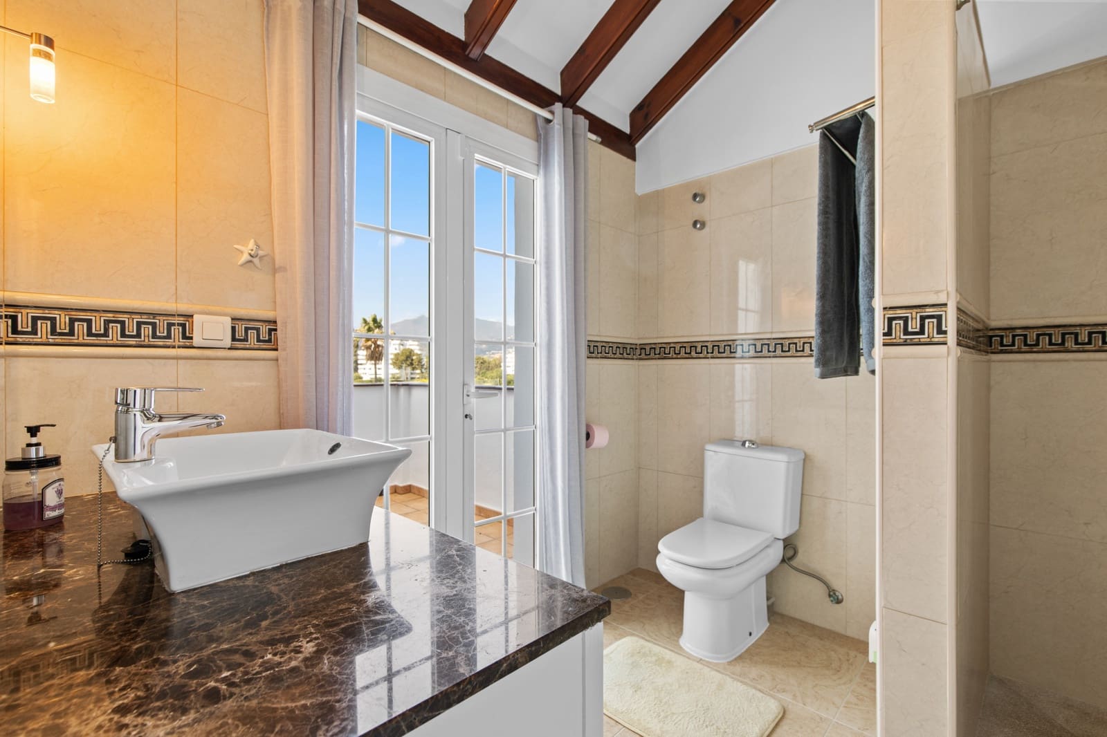 3 makuuhuone Omakotitalo myytävänä paikassa Guadalmina mukana 
autotalli - 799 000 € (Ref: 9645458)